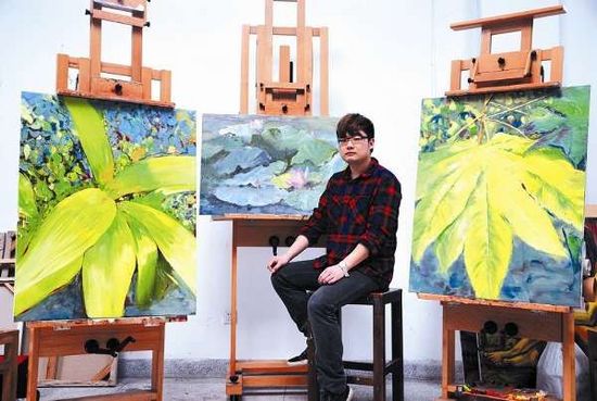 艺术院校学生画作受欢迎 单幅油画开价100万
