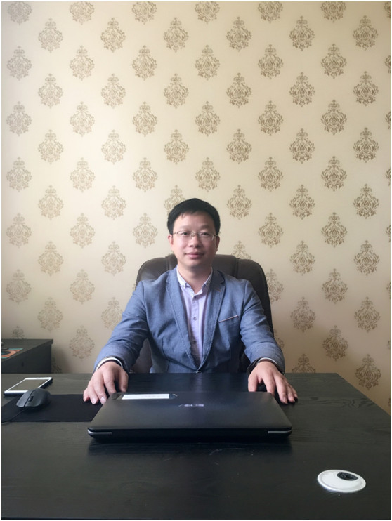 罗治佳  行政校长